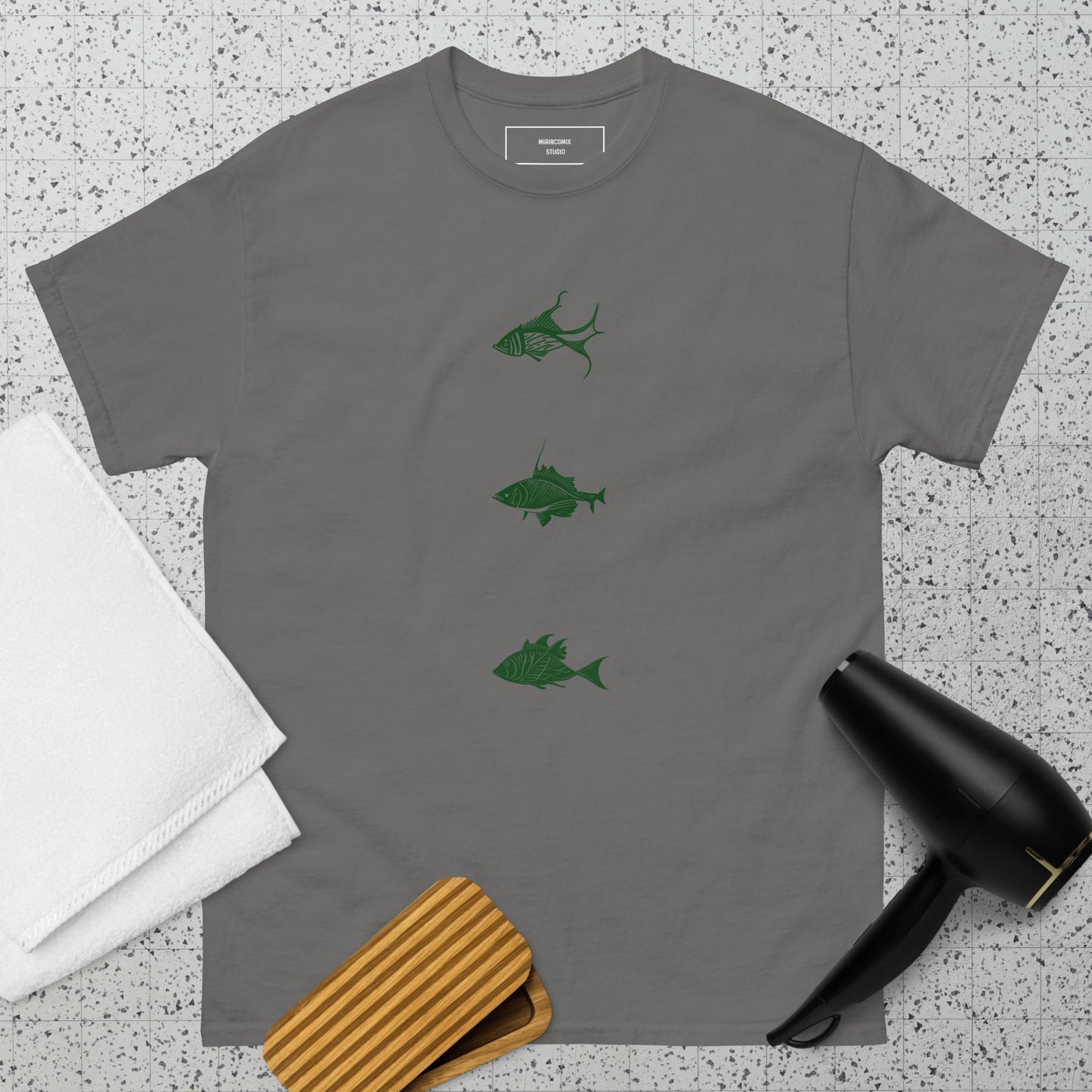 Men's Classic T-shirt/3 Fish