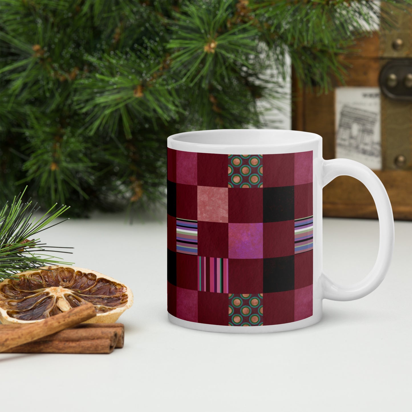 Mug cup (white) / striped or polka dot checker pattern / reddish-brown